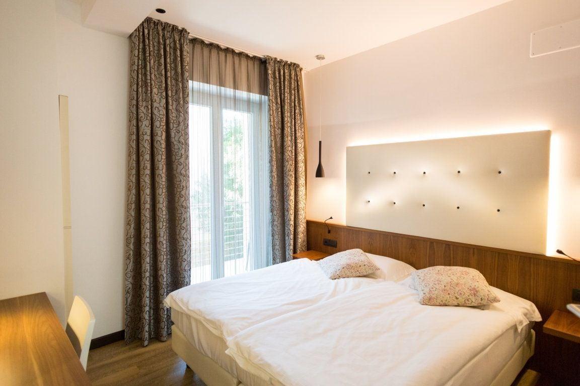 Hotel Pace Torri Del Benaco Bagian luar foto